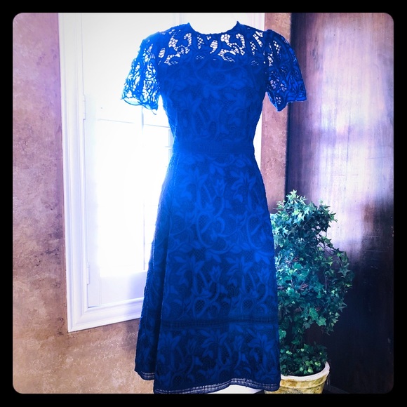 ANTONIO MELANI Dresses & Skirts - NWOT Antonio Melani dress Size 2
